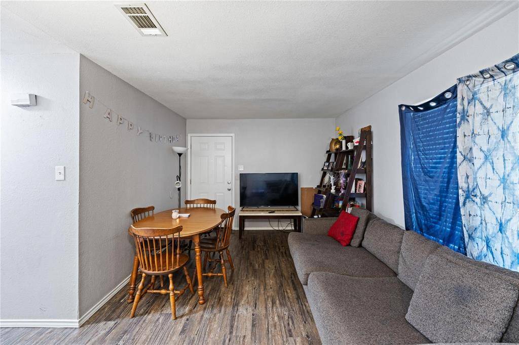 107 Ray Street, Arlington, TX 76010