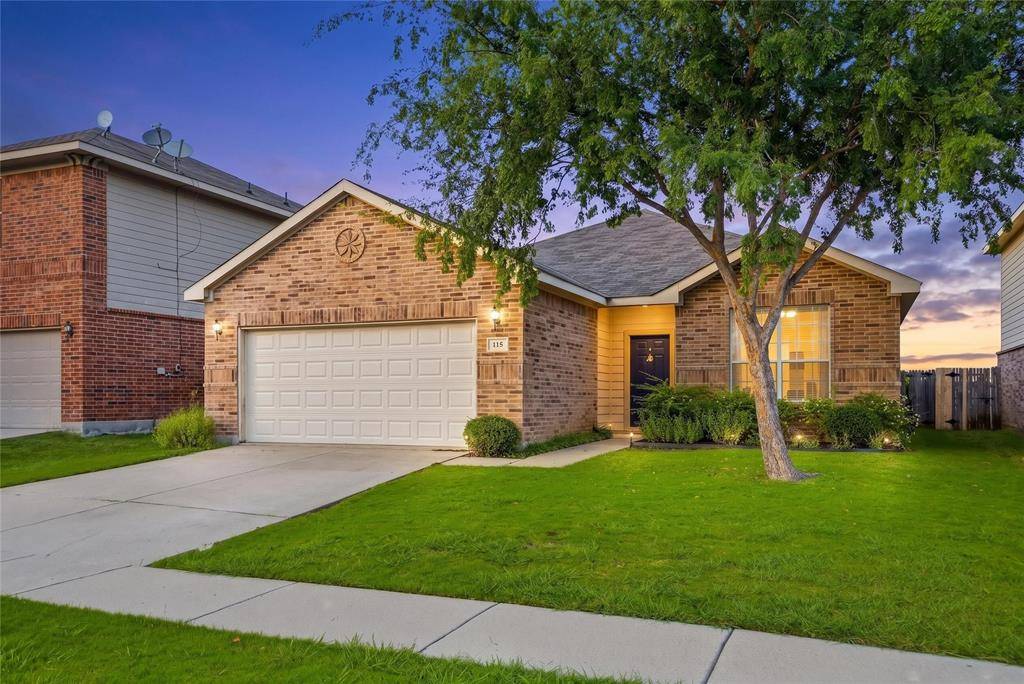 115 Franklin Court, Venus, TX 76084