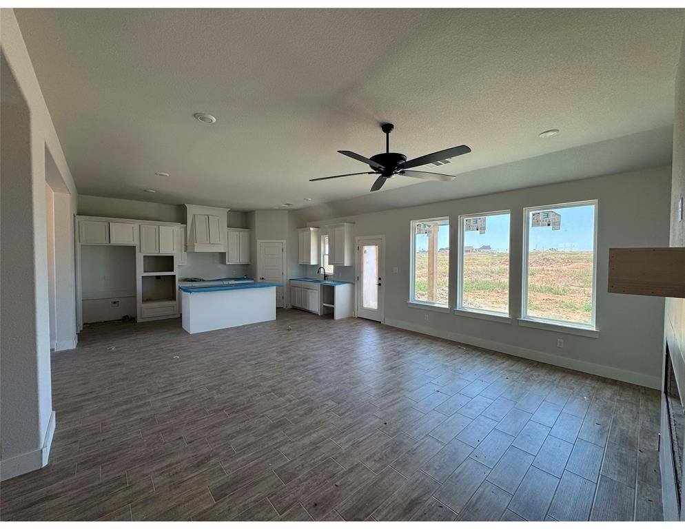 145 Legends Way, Bridgeport, TX 76246
