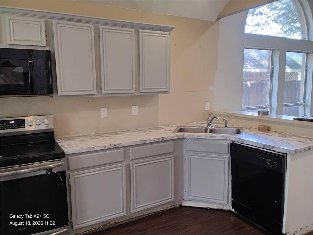 12418 Summer Hill Drive, Balch Springs, TX 75180