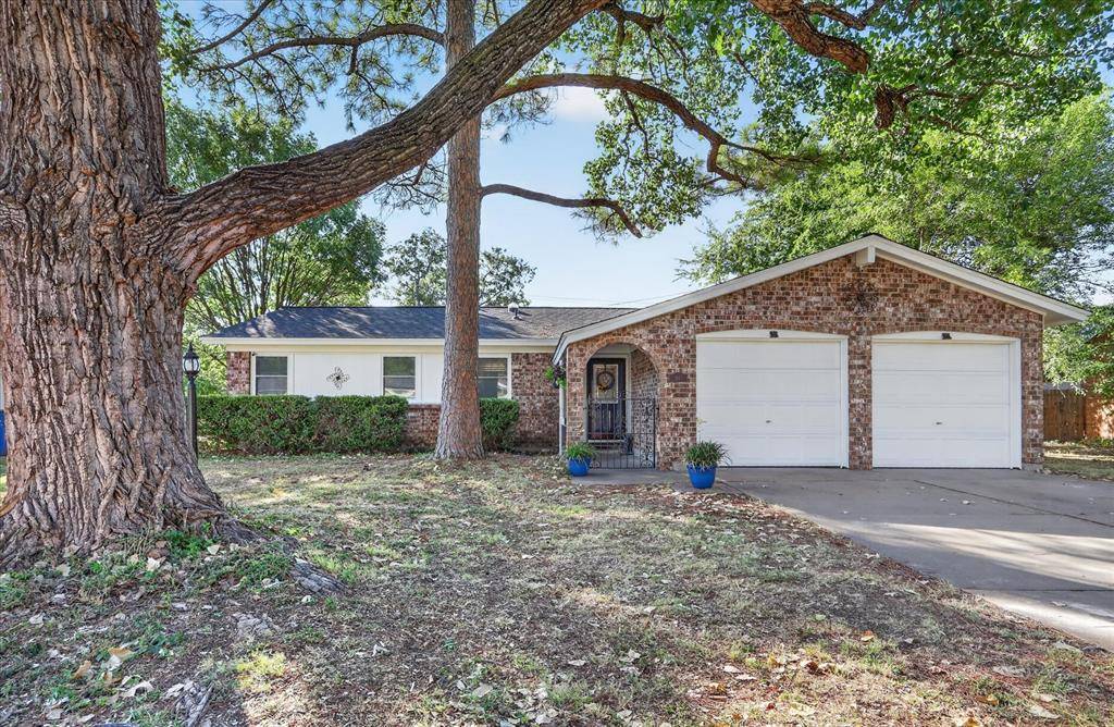 441 Nathan Street, Burleson, TX 76028