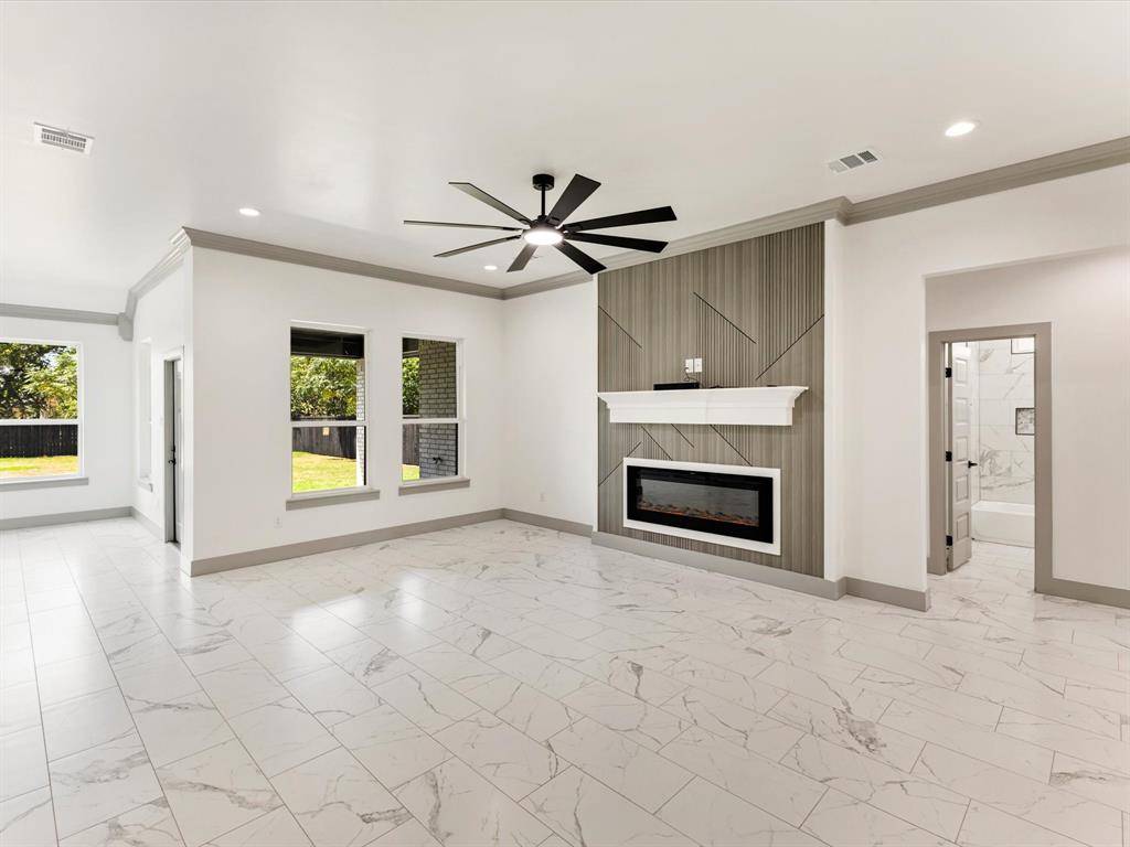 716 E Jefferson Street, Waxahachie, TX 75165