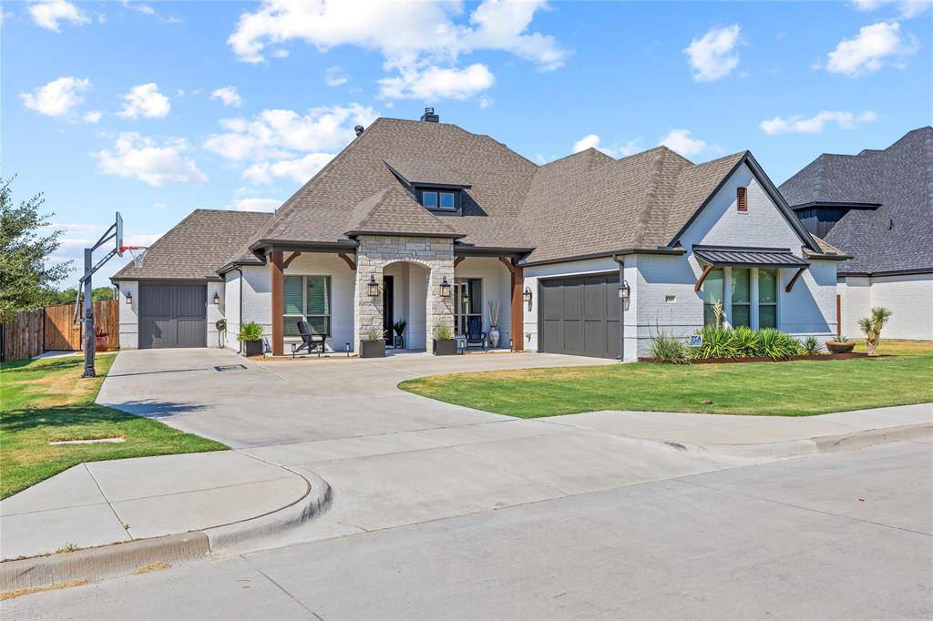 1345 Crown Valley Drive, Weatherford, TX 76087