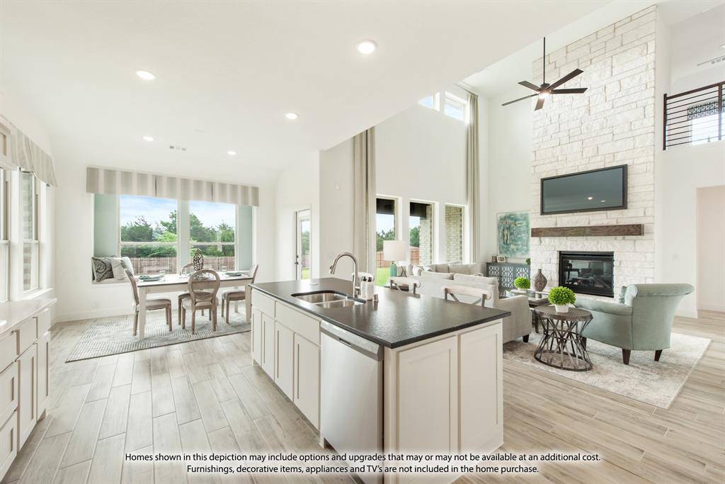 1260 Amberwood Lane, Red Oak, TX 75154