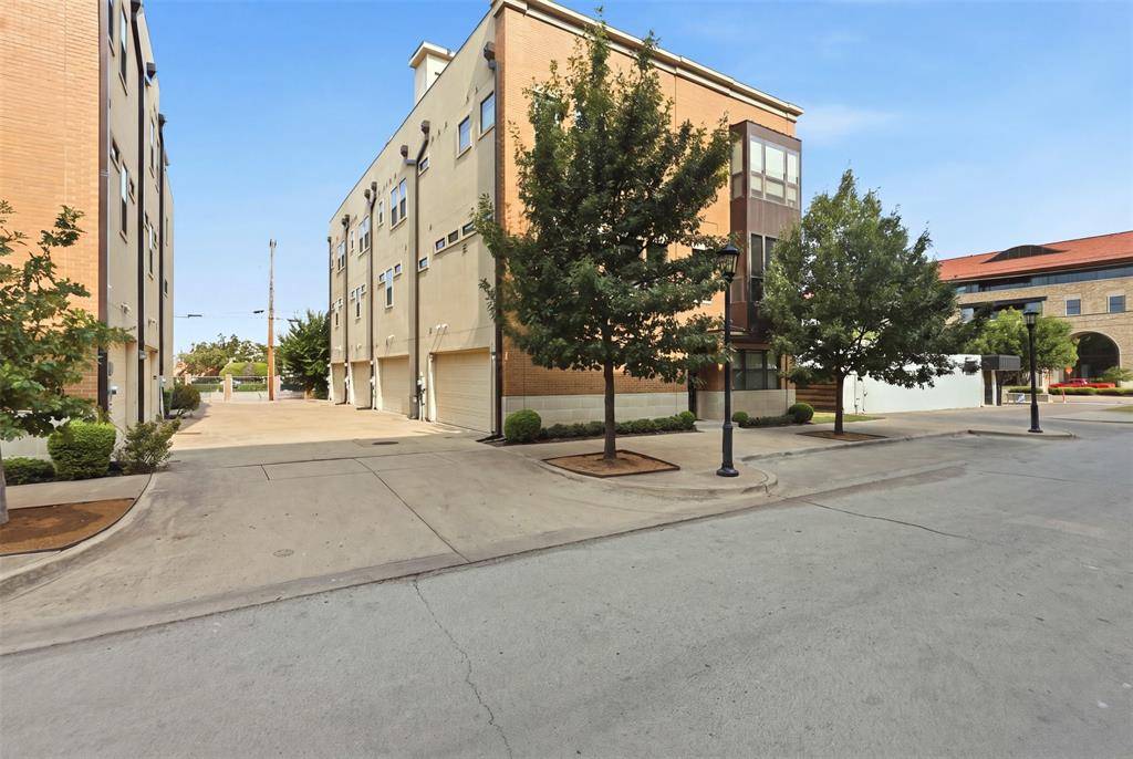 1114 S Adams Street, Fort Worth, TX 76104