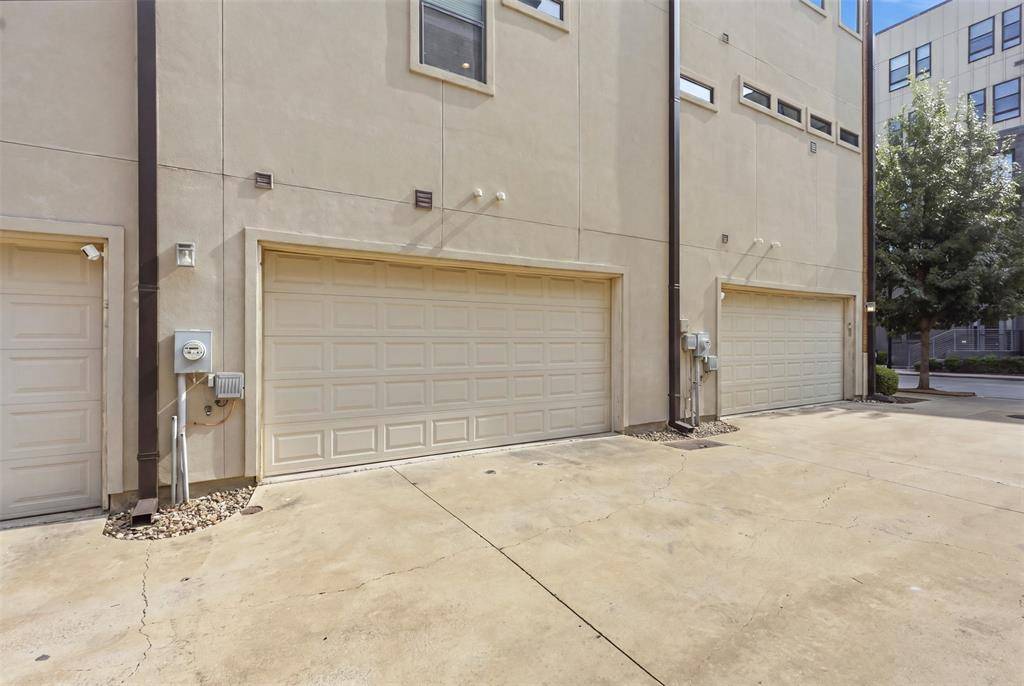 1114 S Adams Street, Fort Worth, TX 76104