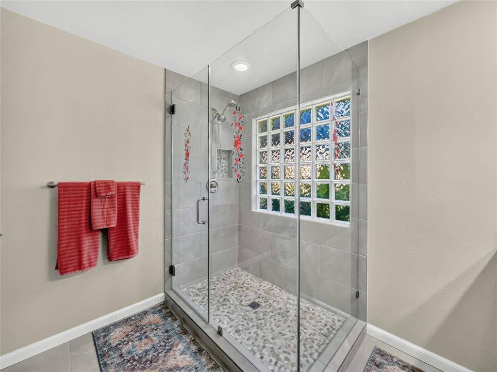 617 N Avenue D, Springtown, TX 76082