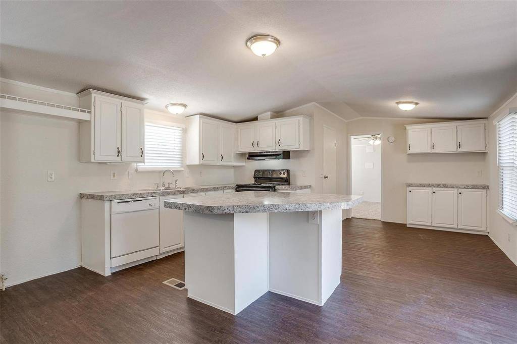 3116 Hilltop Road, Granbury, TX 76048