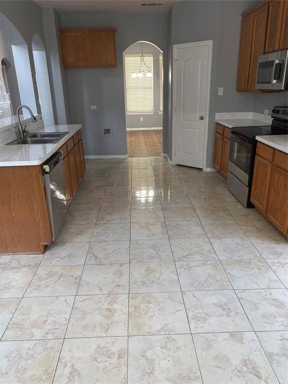 2006 Trickling Creek Drive, Garland, TX 75041