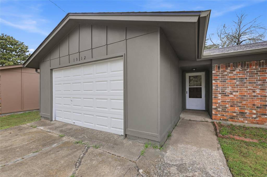 1312 Churchill Way, Sherman, TX 75092