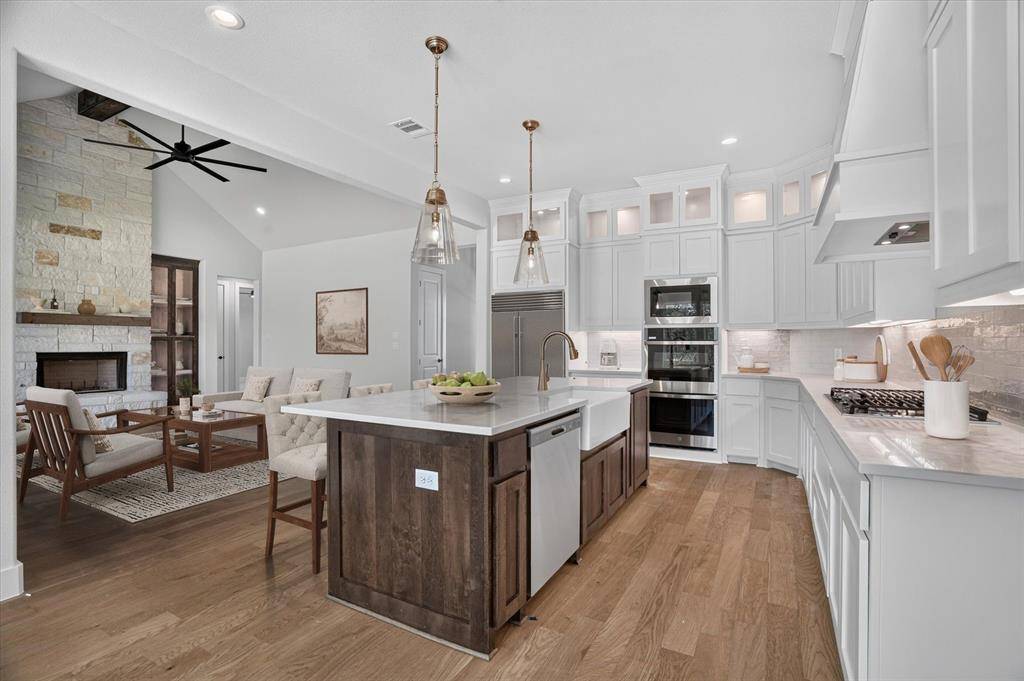 733 Nocona Drive, Aledo, TX 76008