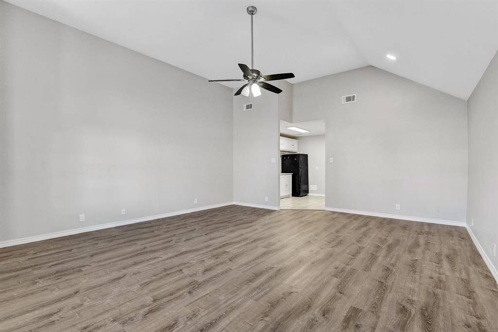 914 W Houston Street, Sherman, TX 75092