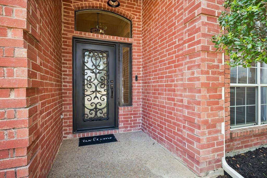 412 Manders Court, Irving, TX 75063