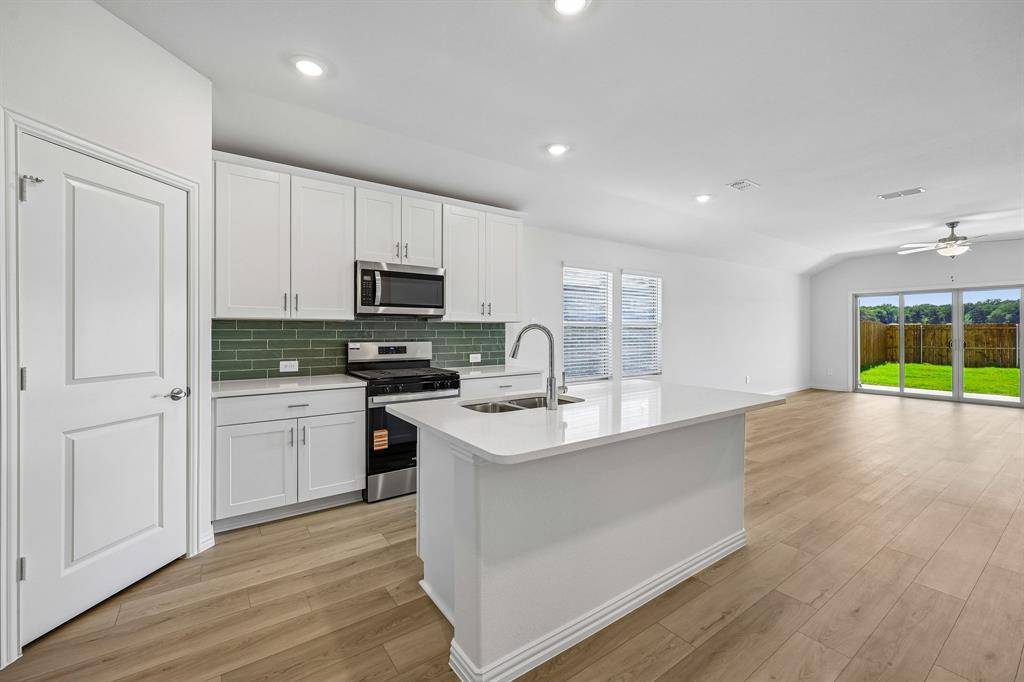 3041 Dry Brook Way, Fort Worth, TX 76179