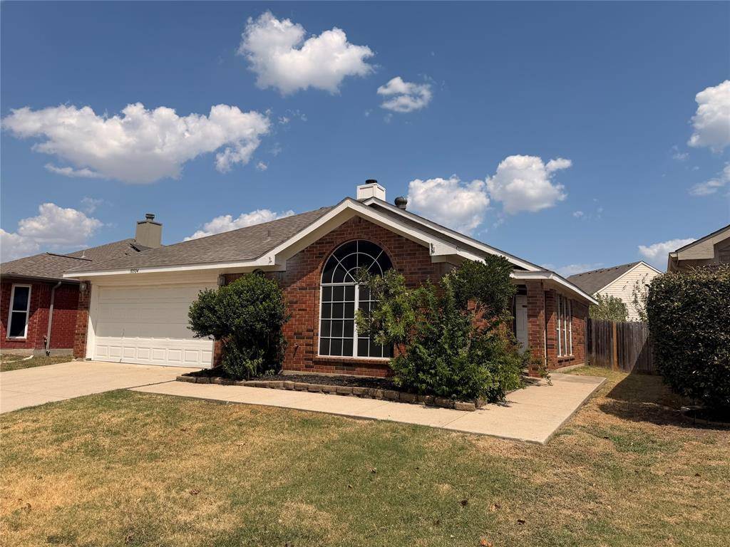 10504 Aransas Drive, Fort Worth, TX 76131