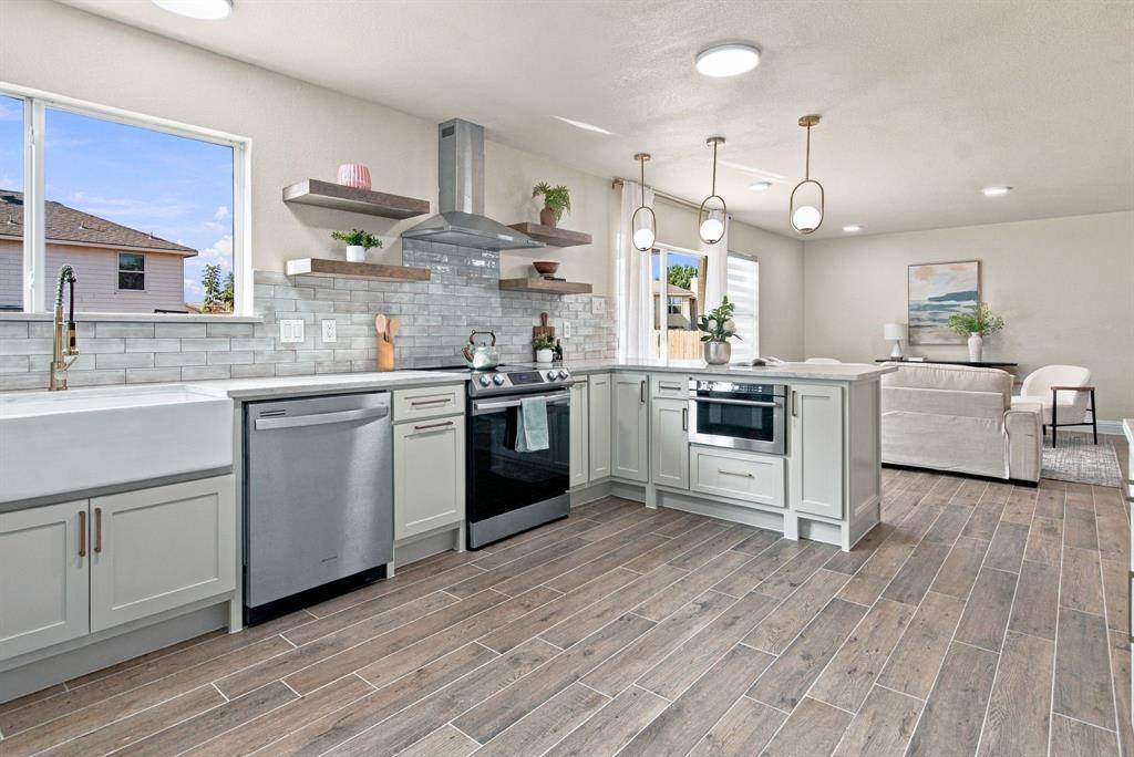 717 Redwing Drive, Saginaw, TX 76131