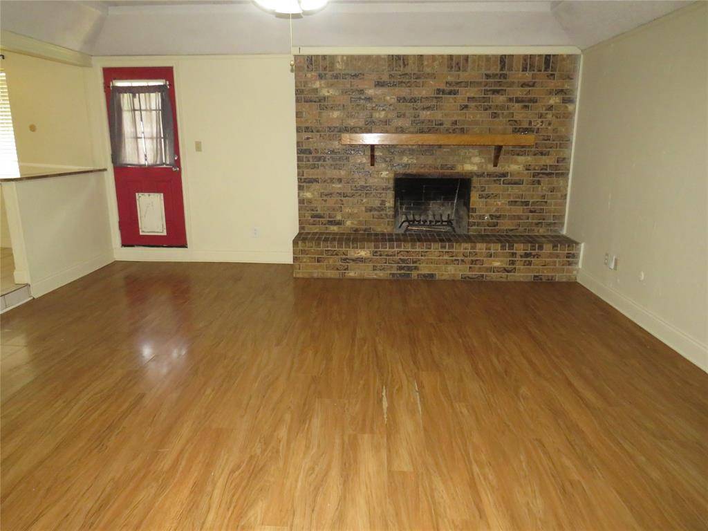 1928 Hurstview Drive, Hurst, TX 76054