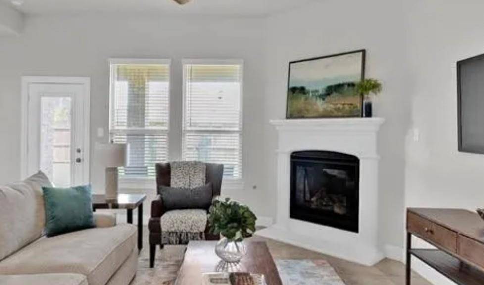10905 Aledo Lane, Aubrey, TX 76227