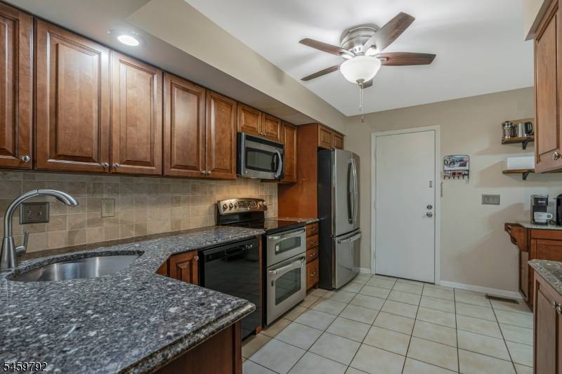 67 Stone Run Rd, Bedminster Twp., NJ 07921