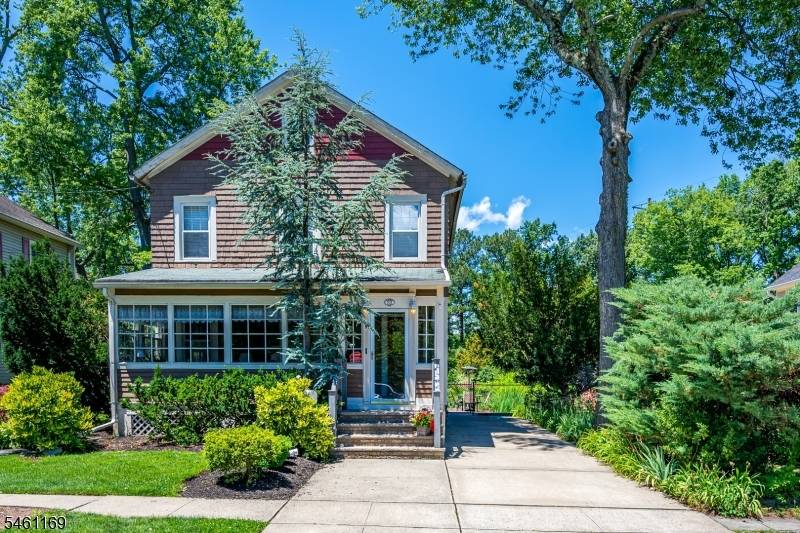 23 Rose St, Metuchen Boro, NJ 08840