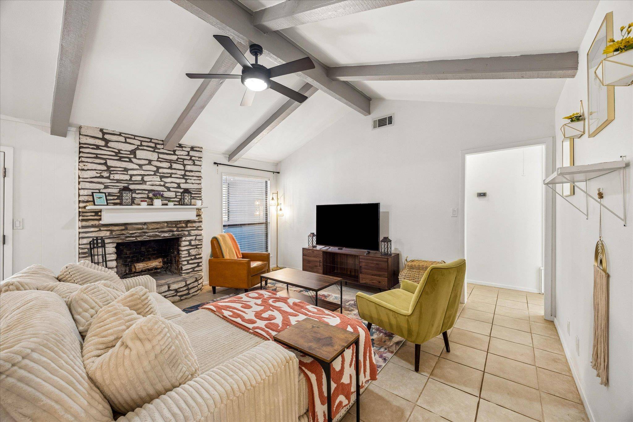 908 Riddlewood DR, Austin, TX 78753