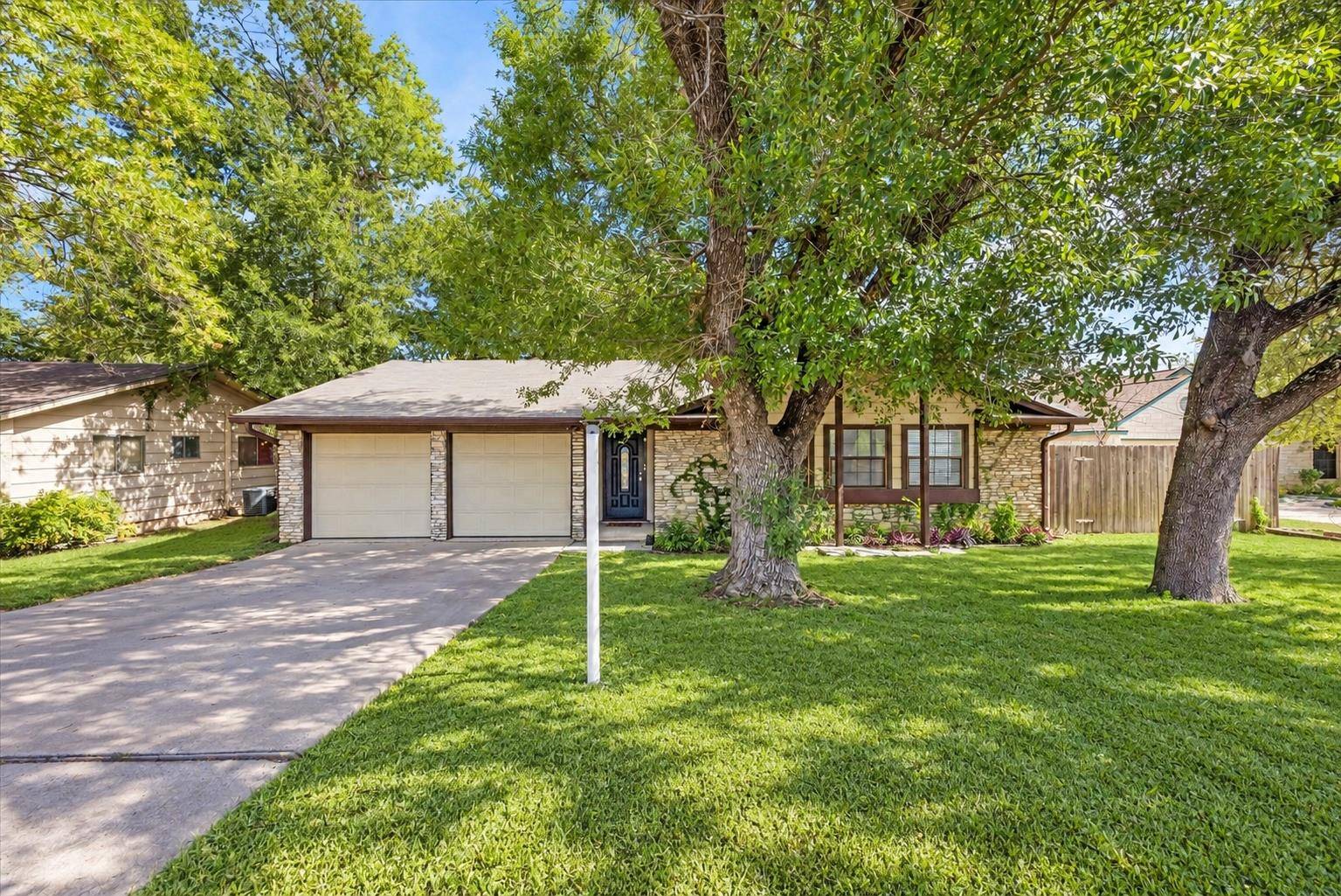 908 Riddlewood DR, Austin, TX 78753