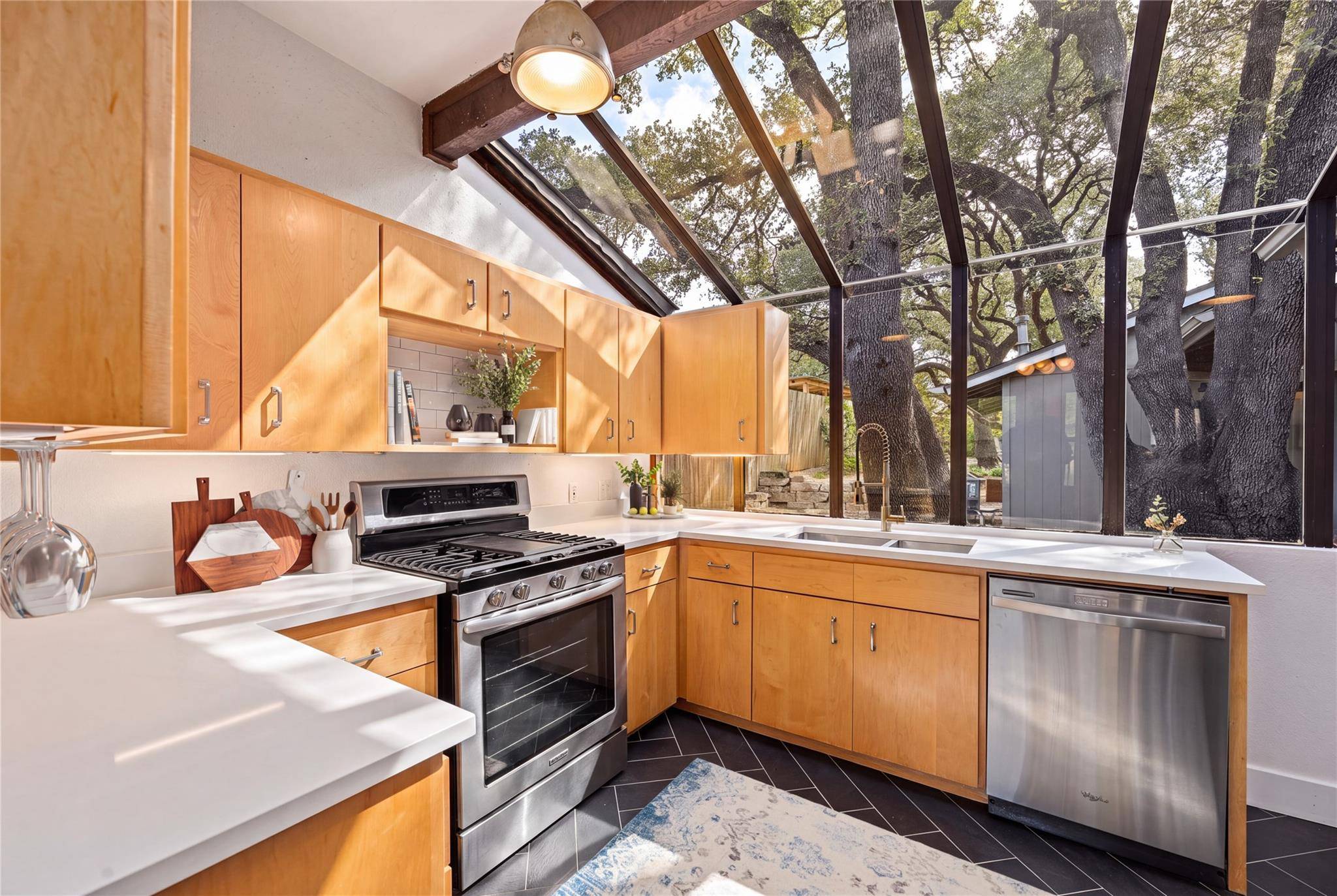 6603 Sunstrip DR, Austin, TX 78745