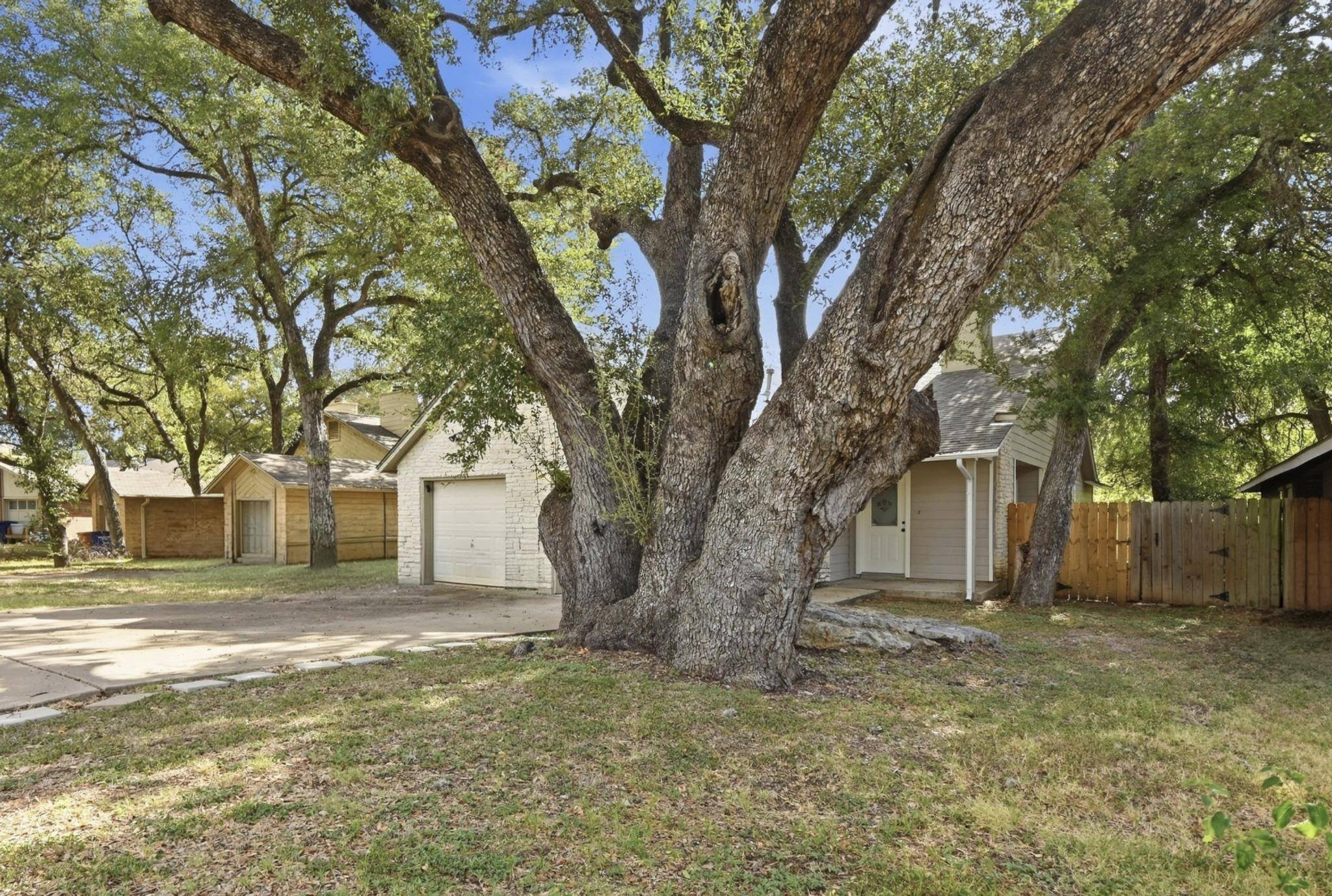 2514 Howellwood WAY #B, Austin, TX 78748