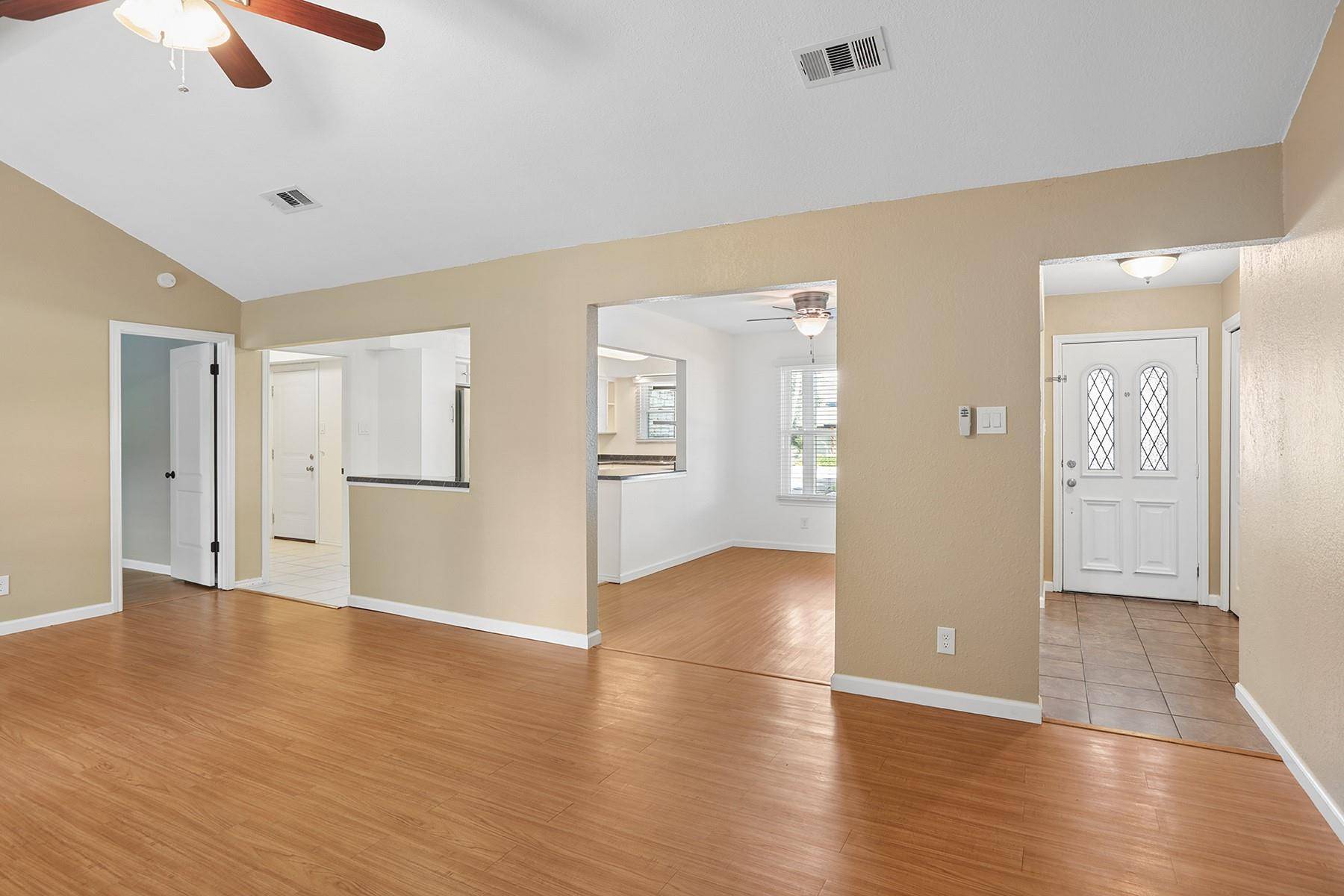 901 Ramble Creek DR, Pflugerville, TX 78660