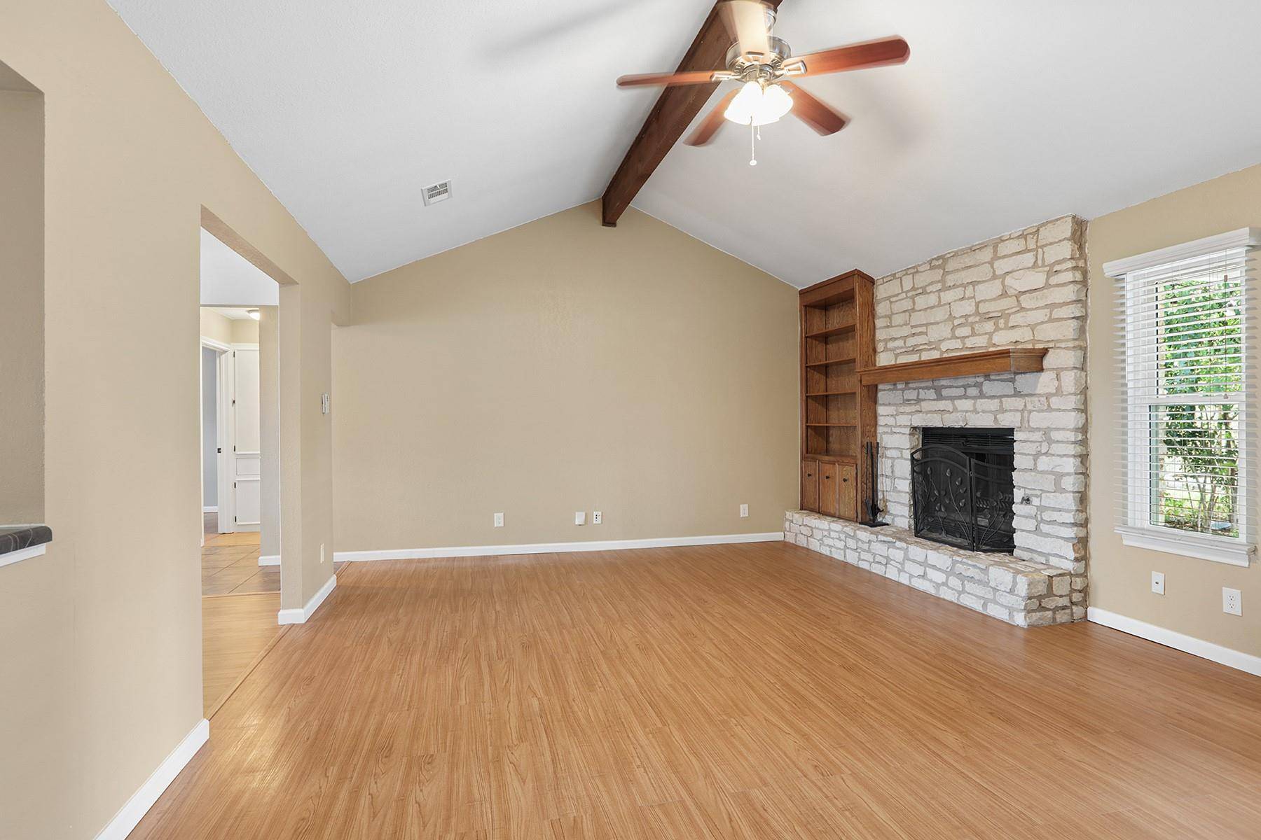 901 Ramble Creek DR, Pflugerville, TX 78660
