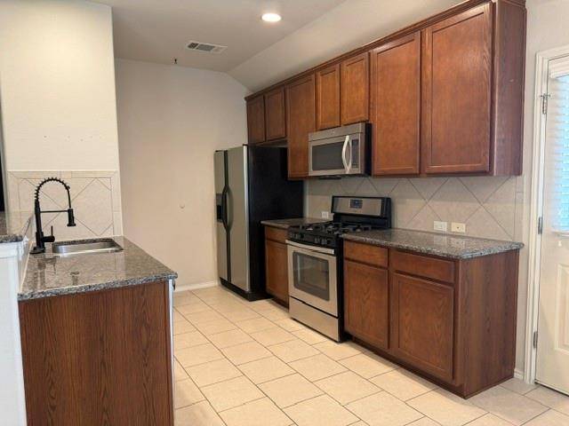 571 Dragon Ridge RD, Buda, TX 78610