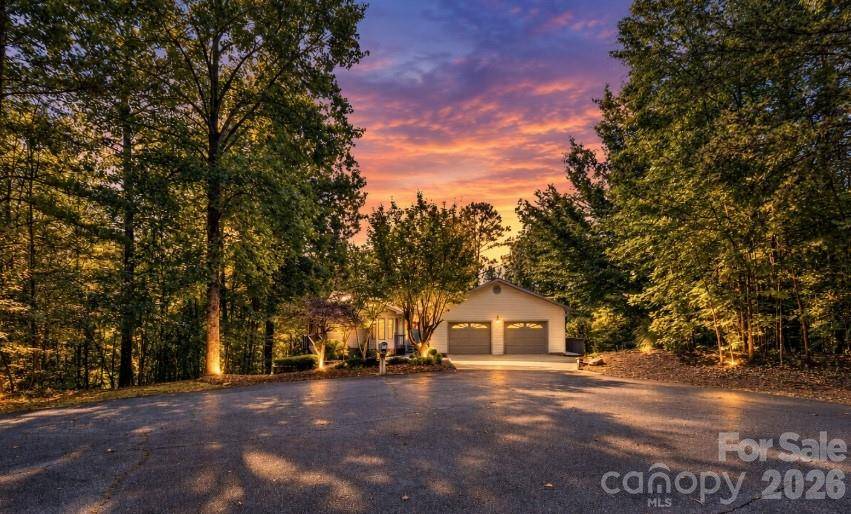 119 Rome CT, Lake Lure, NC 28746