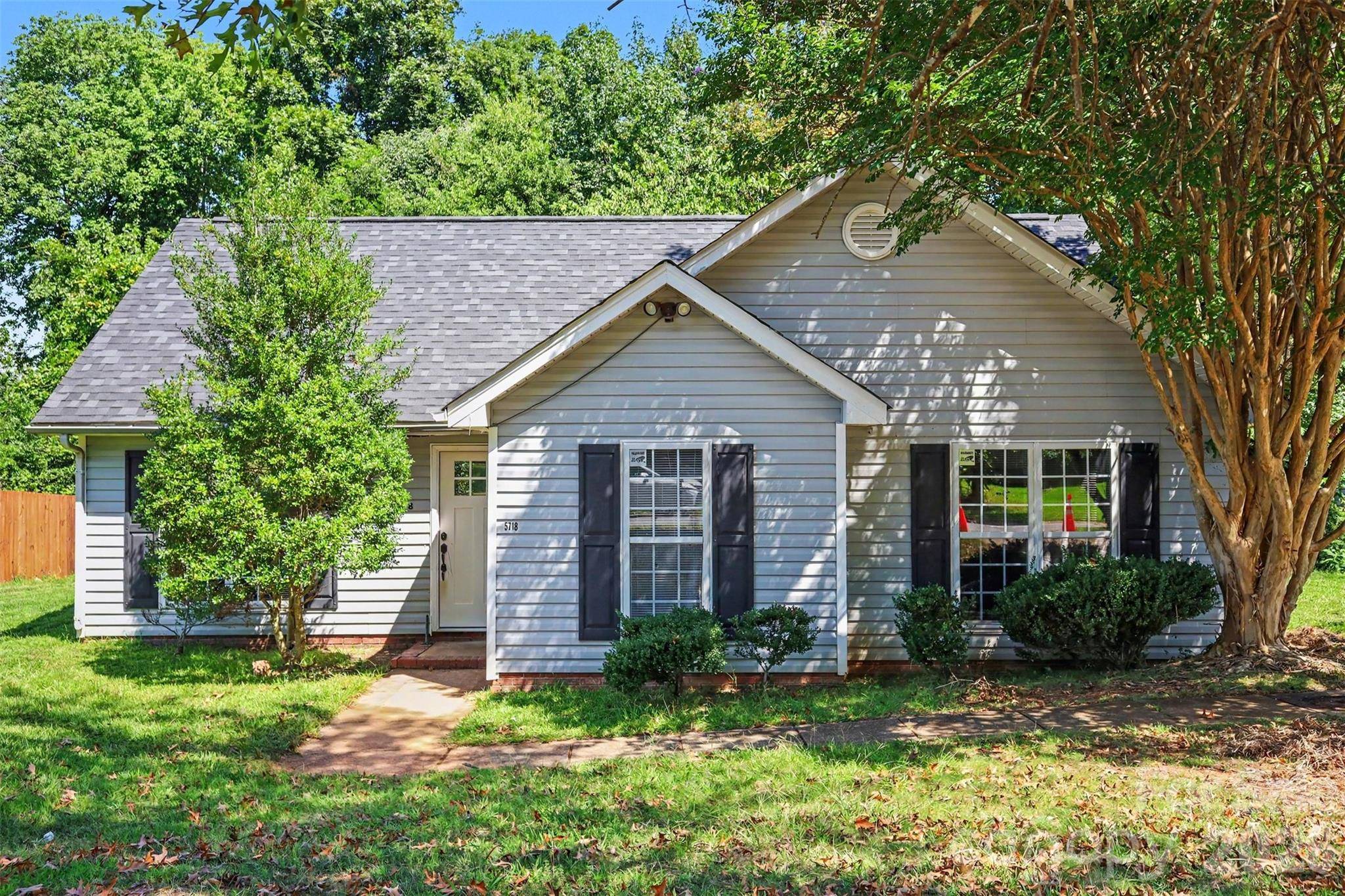 5718 Kirkdale CT, Charlotte, NC 28208