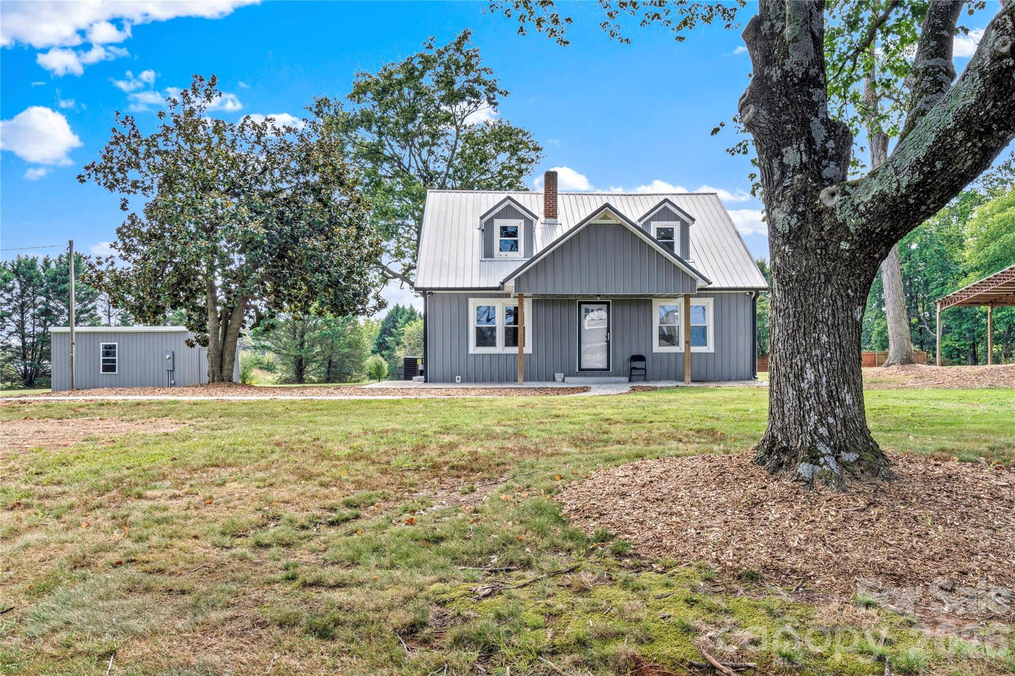 4752 W Old US 421 HWY, Hamptonville, NC 27020