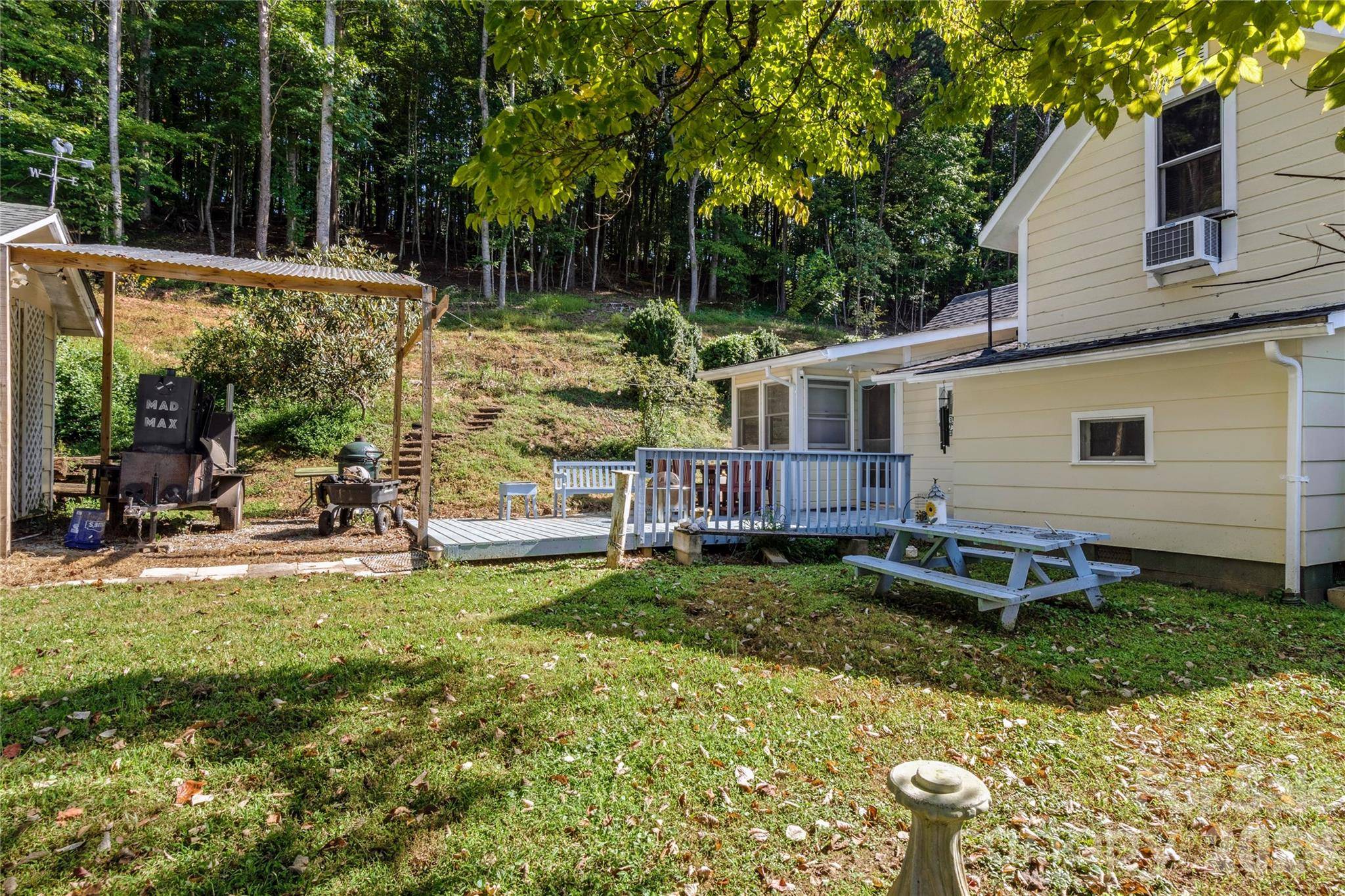 650 Carson Creek RD, Lowgap, NC 27024