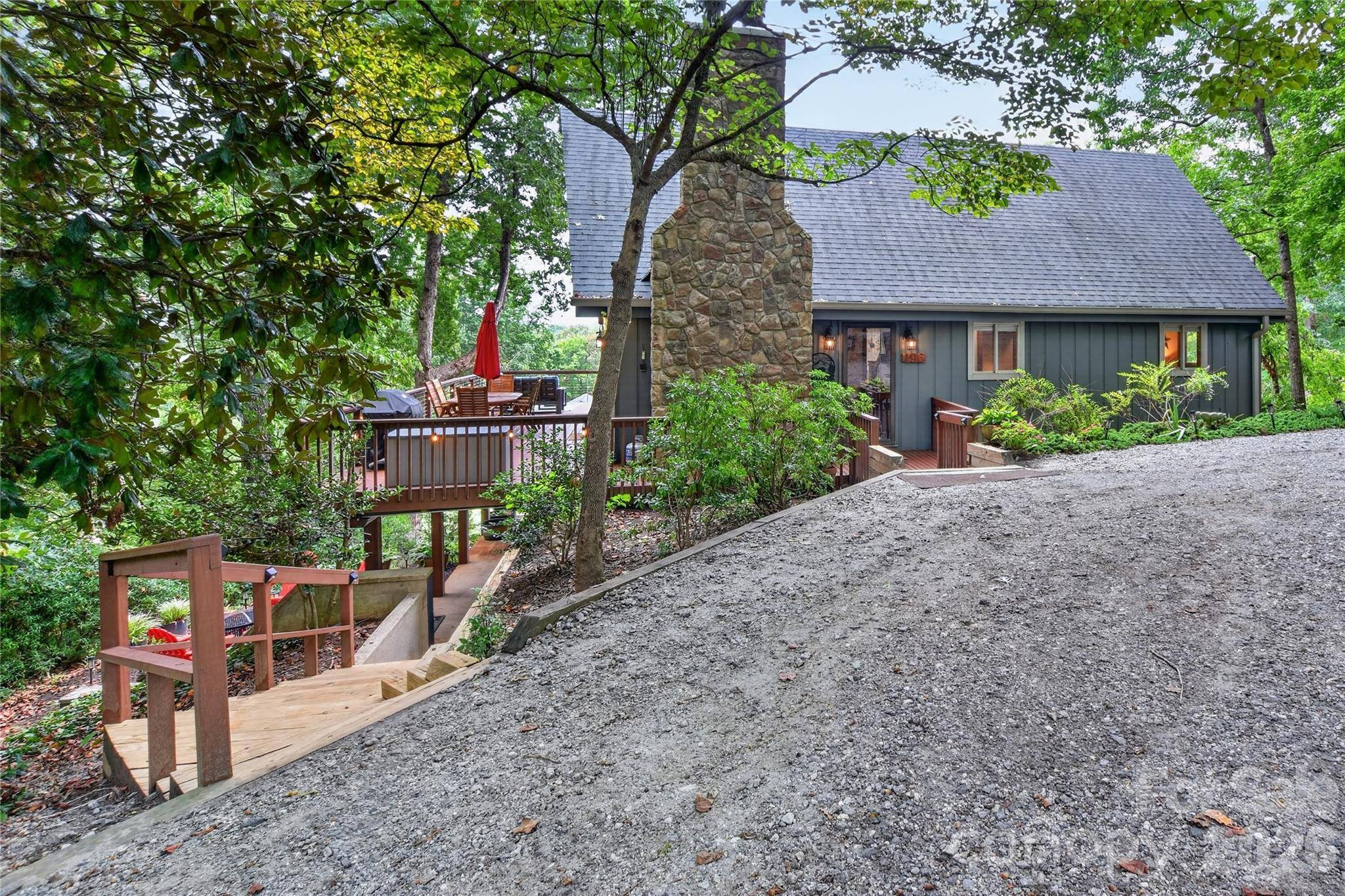 196 Fern LOOP, Lake Lure, NC 28746