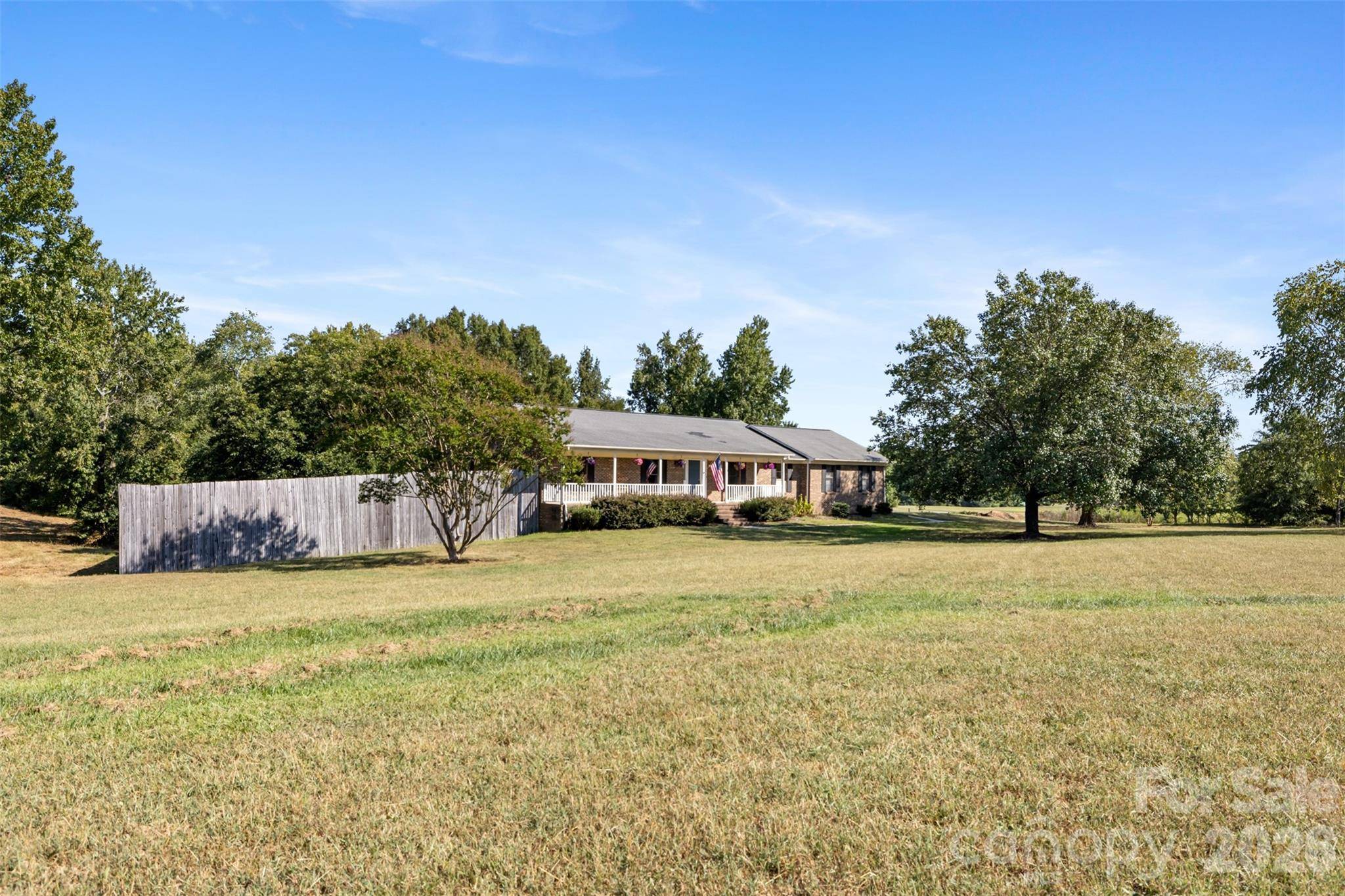 131 Patrick RD, Gastonia, NC 28056