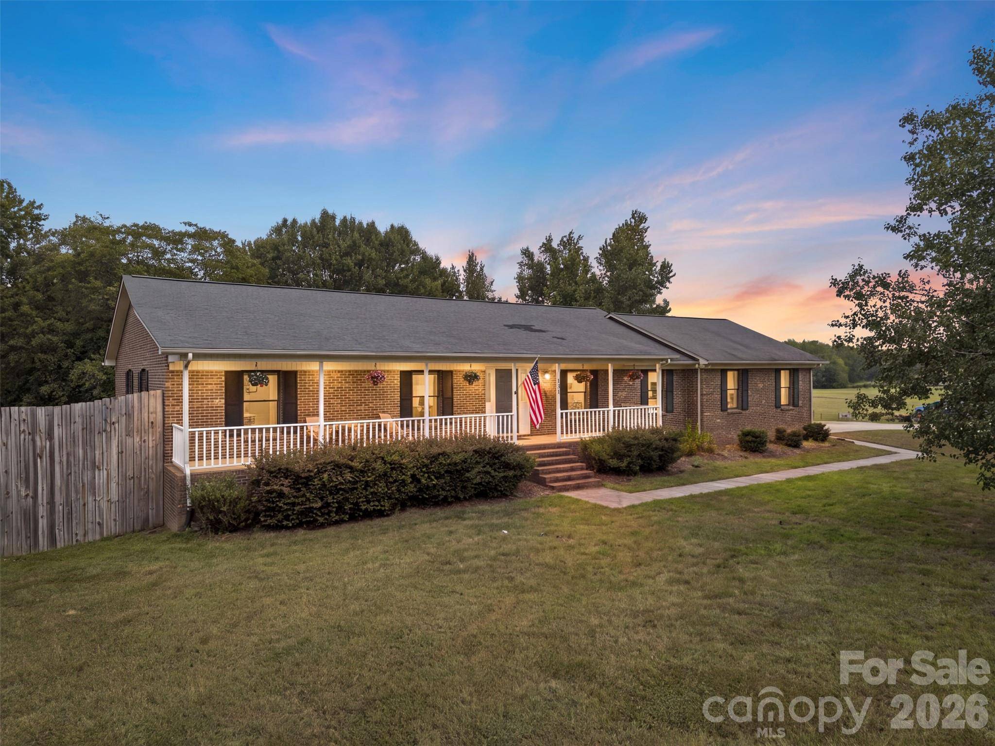 131 Patrick RD, Gastonia, NC 28056