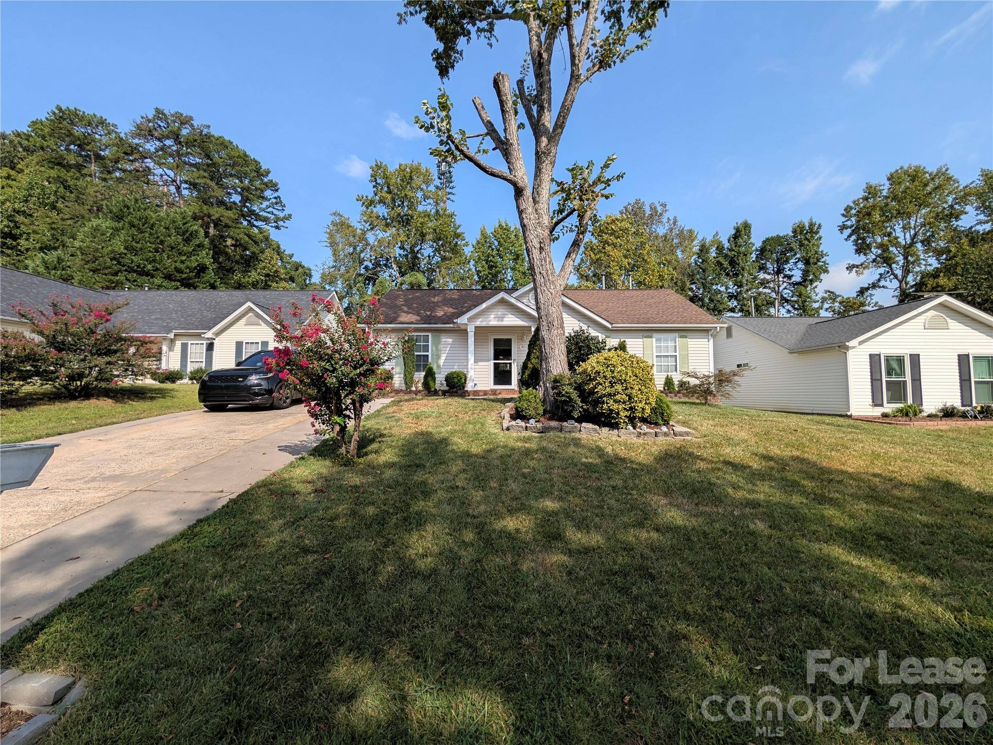 3017 Lynworth PL, Charlotte, NC 28212