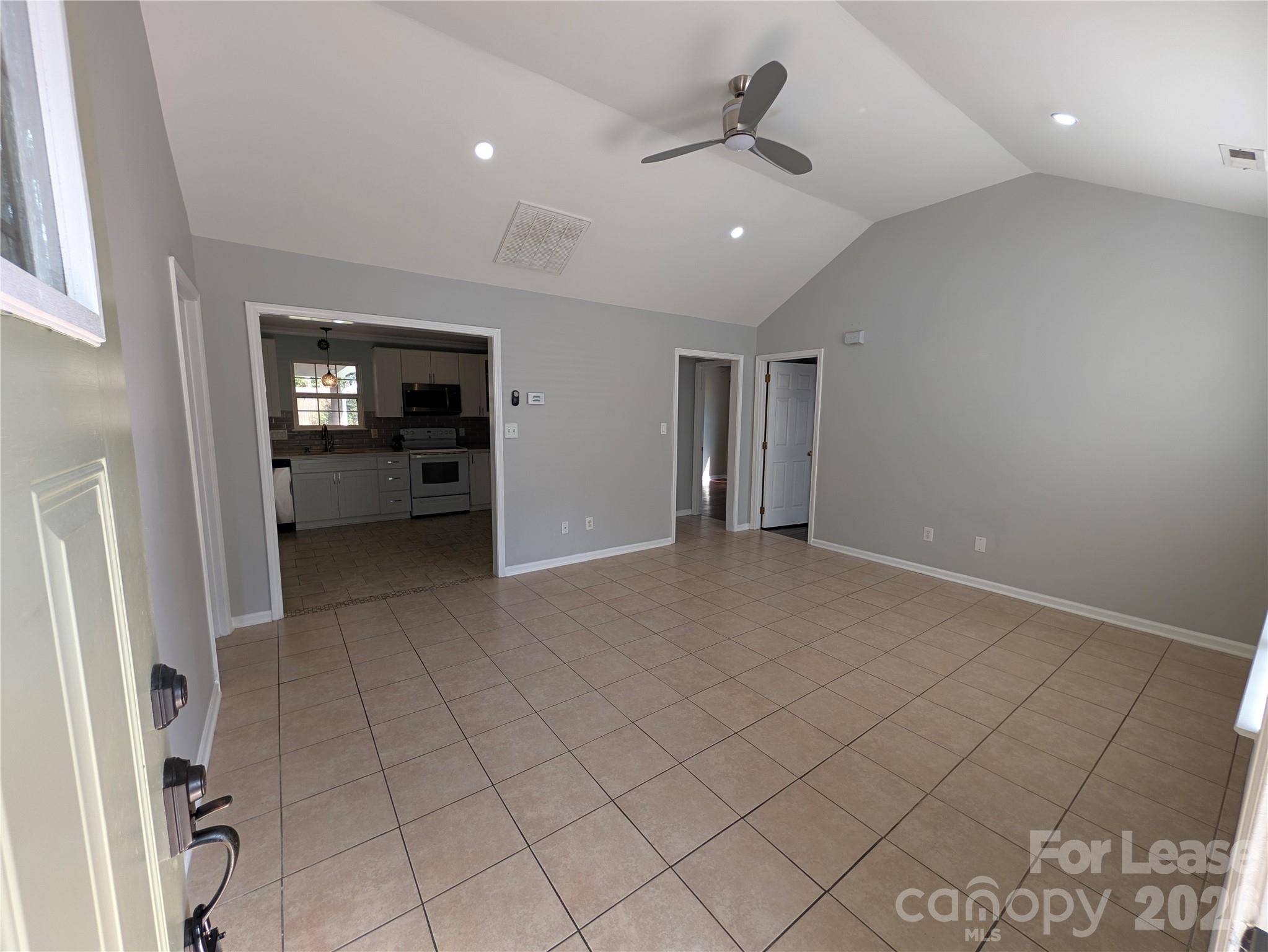 3017 Lynworth PL, Charlotte, NC 28212