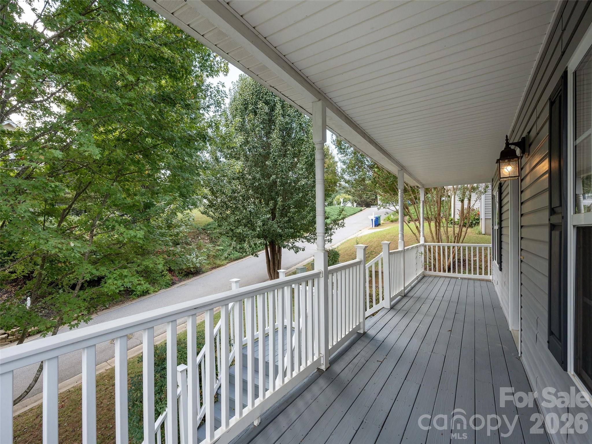 44 Ridgeland LN, Asheville, NC 28805