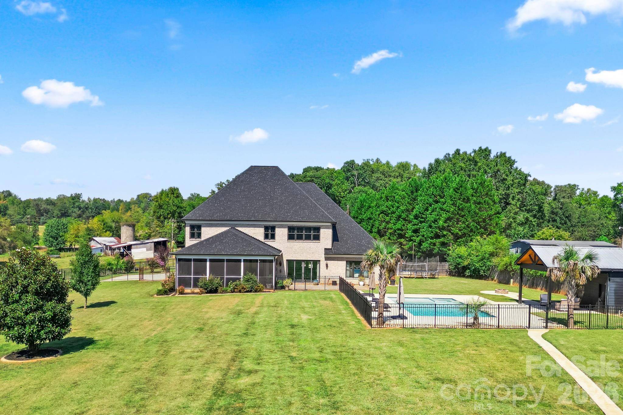 822 Kiser RD, Bessemer City, NC 28016