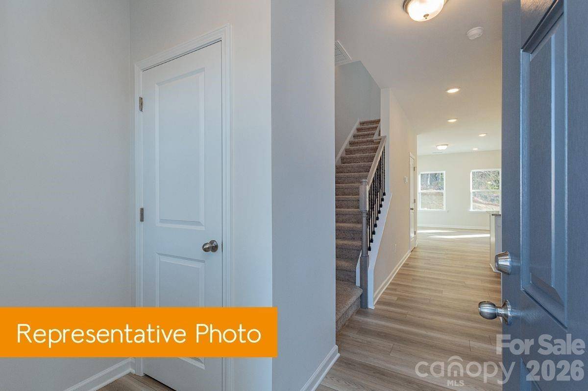 5293 Andrew Ward AVE, Charlotte, NC 28216