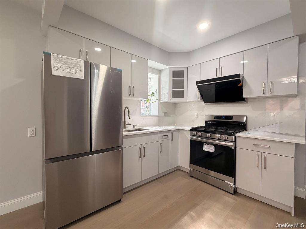 132-25 41 AVE #4B, Flushing, NY 11354