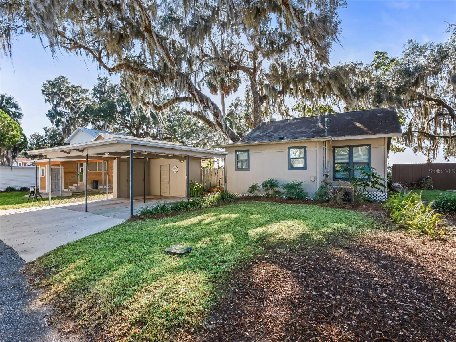 13400 SE 124TH PL, Ocklawaha, FL 32179