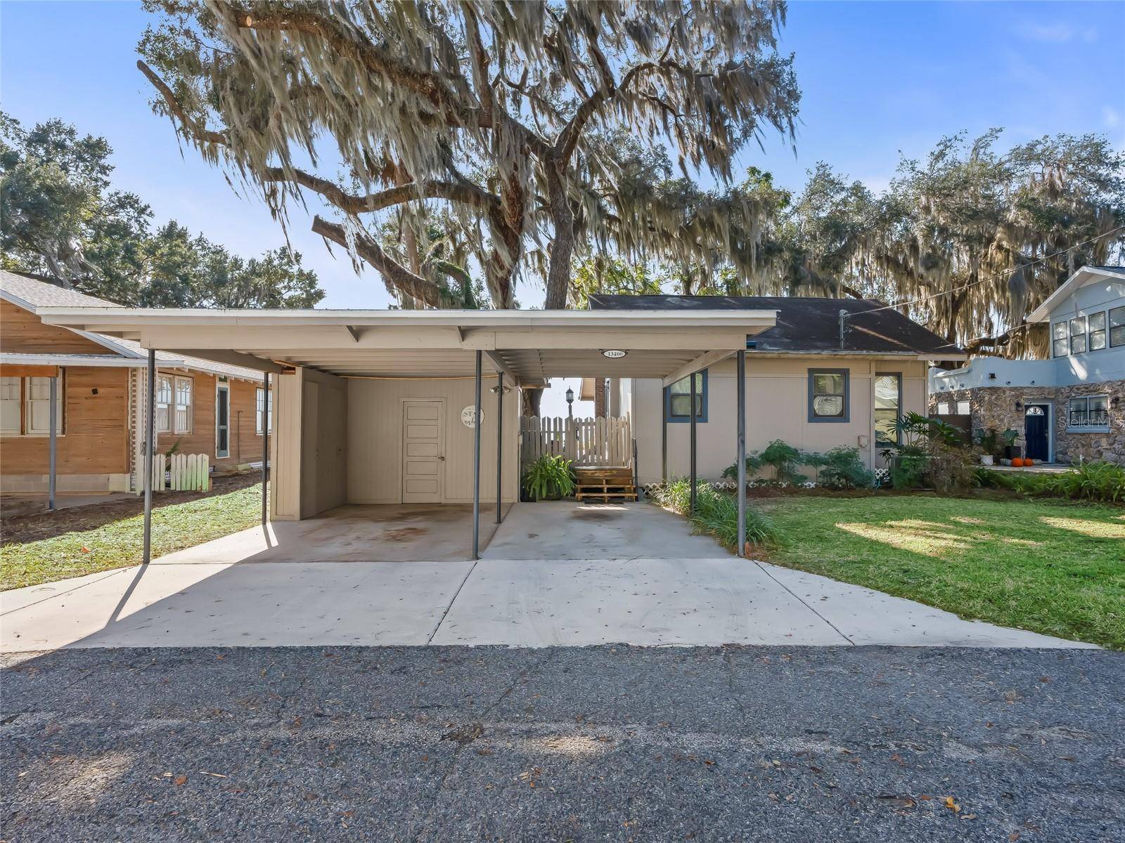 13400 SE 124TH PL, Ocklawaha, FL 32179