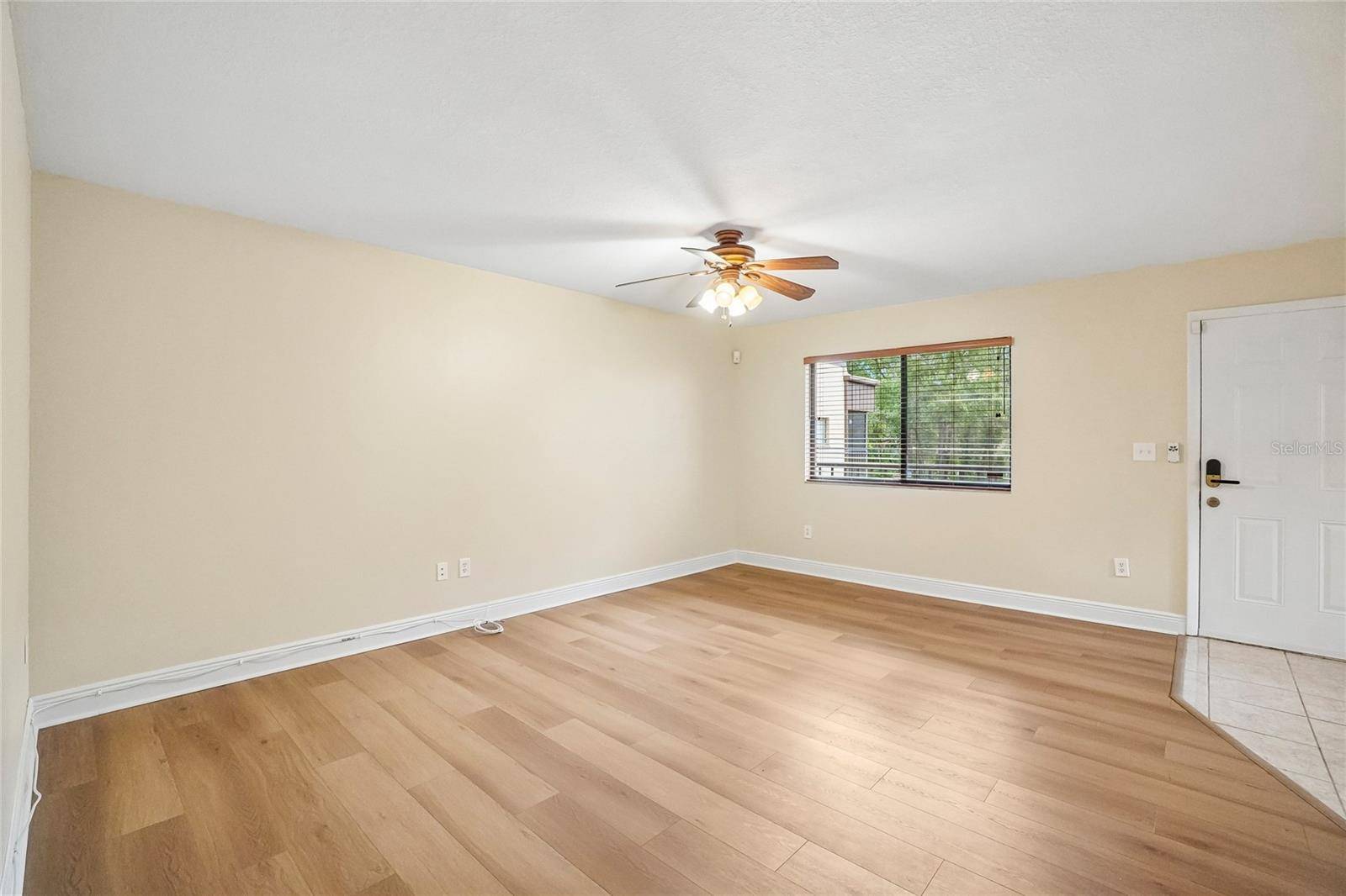 11722 RAINTREE LAKE LN #C, Temple Terrace, FL 33617