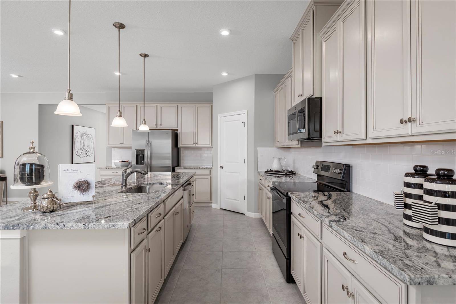 11102 NELLIE CROSSING CIR, Clermont, FL 34711