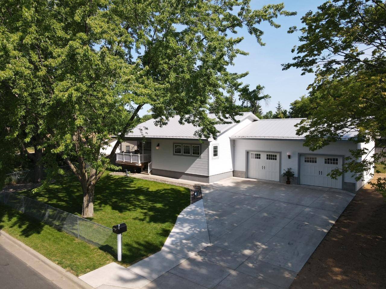 209 Washington ST, Anoka, MN 55303