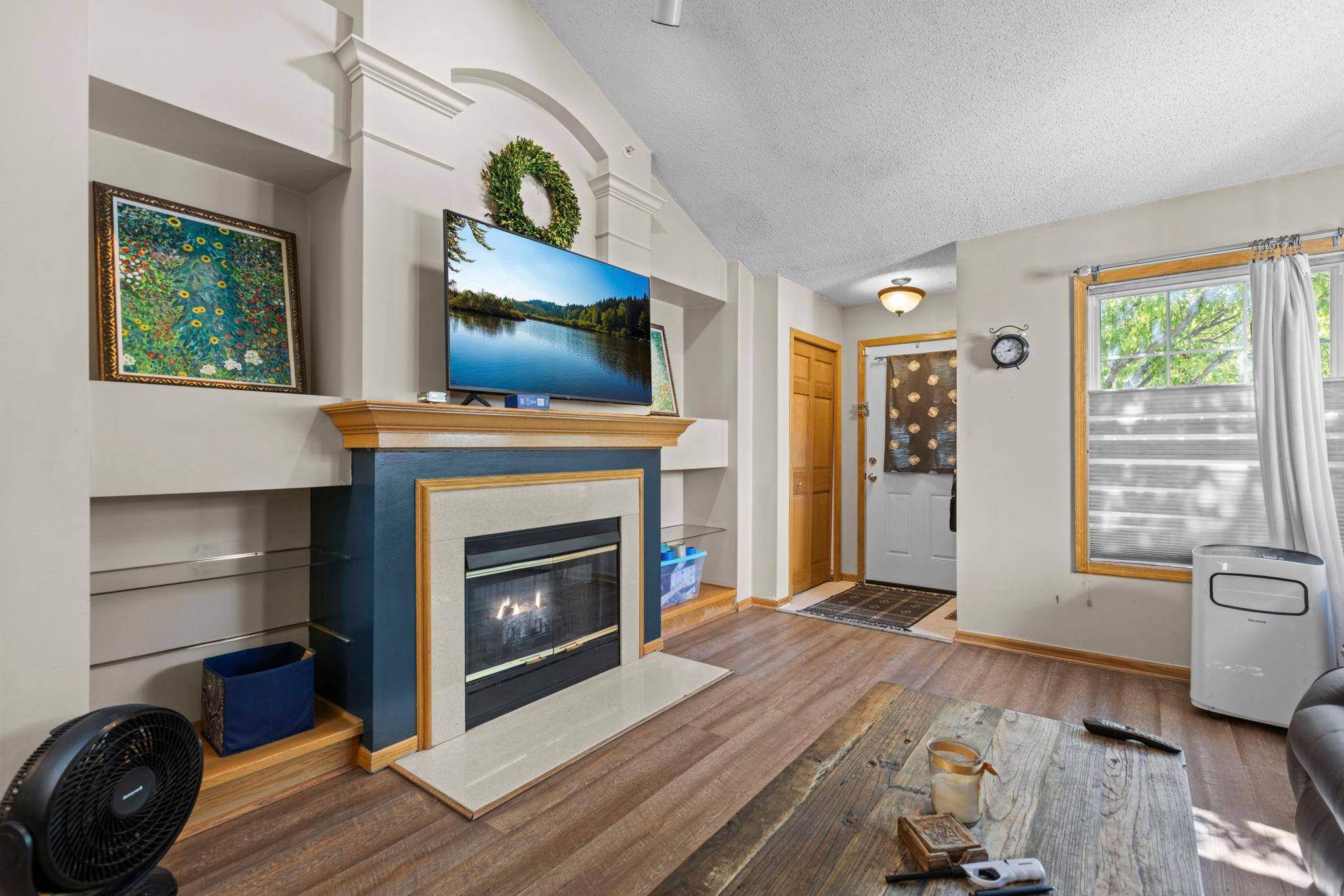 528 Queens Gate, New Brighton, MN 55112